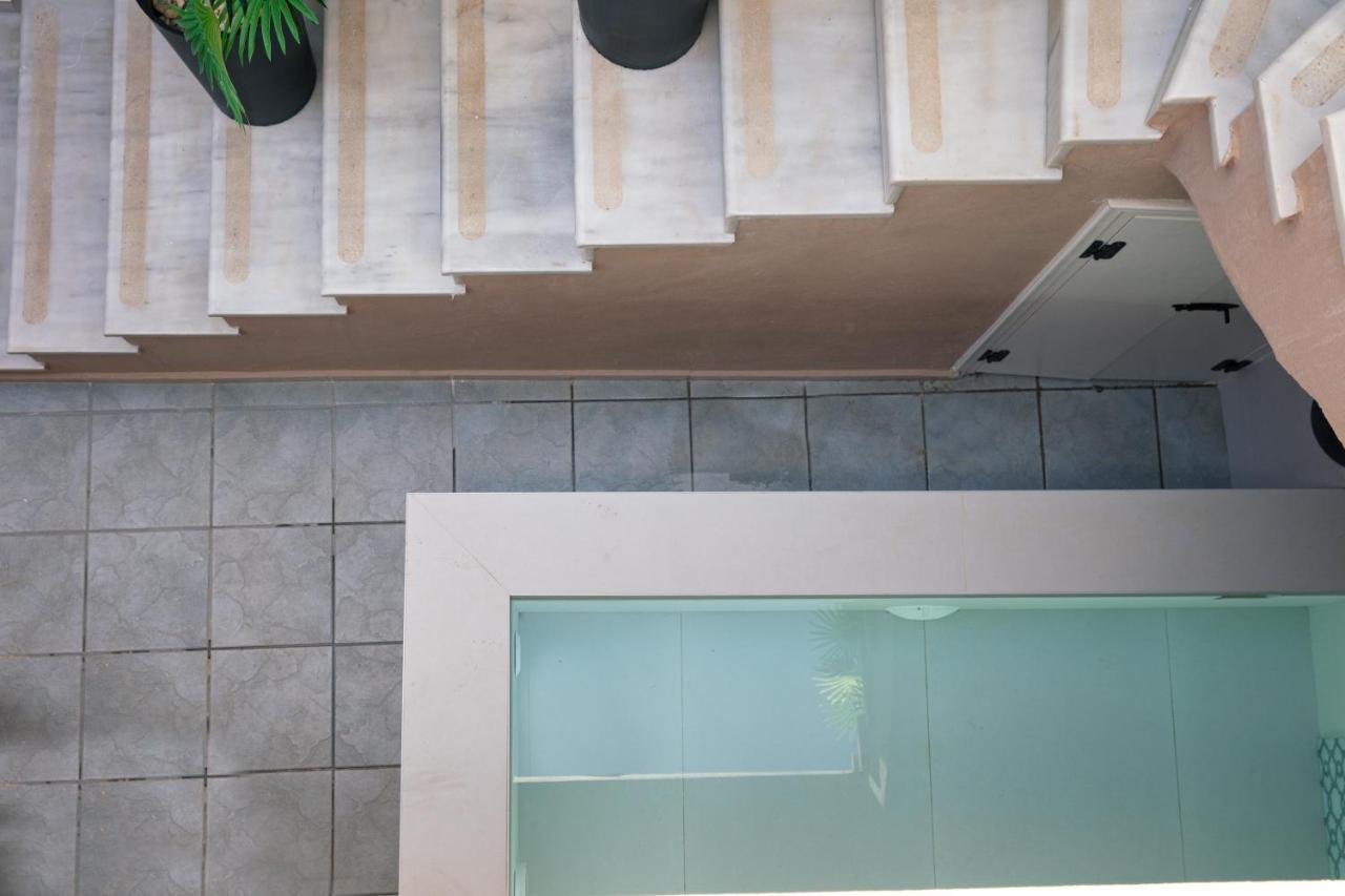 Gateway Suites レティムノ エクステリア 写真